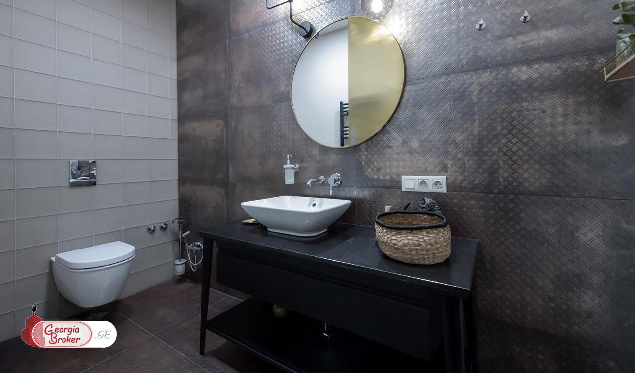 nearly repaired 9-room house for sale